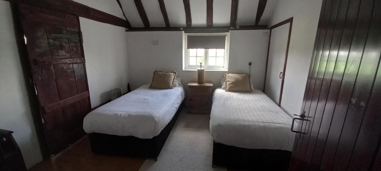 Plumpton Barn Villa Ashford  Bagian luar foto